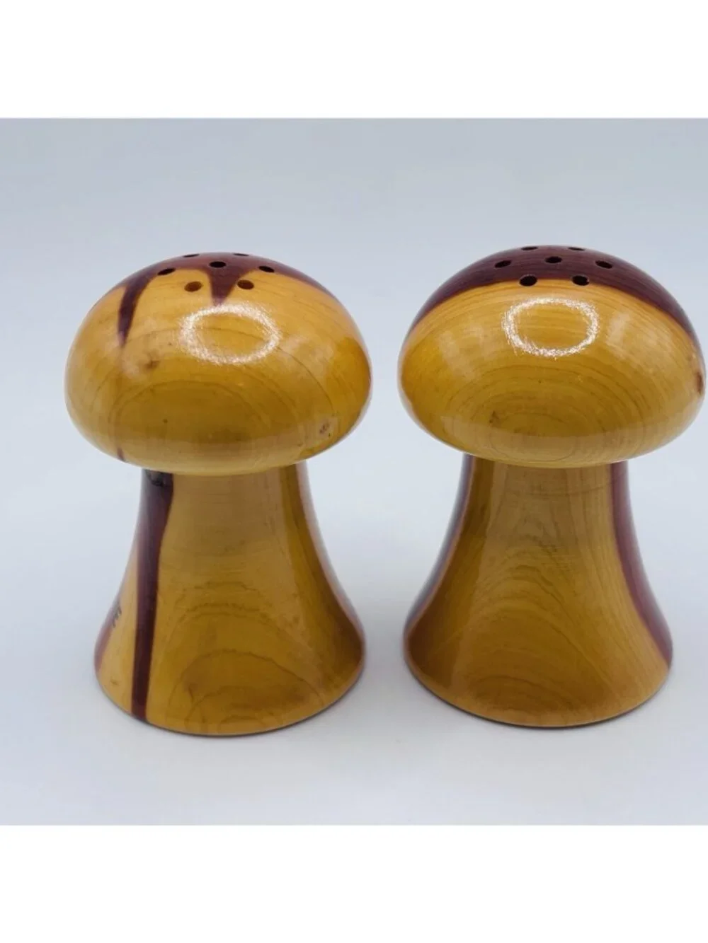 Vintage Wooden Franklin Inst. PA Souvenir Mushroom Salt & Pepper Shakers. RARE!